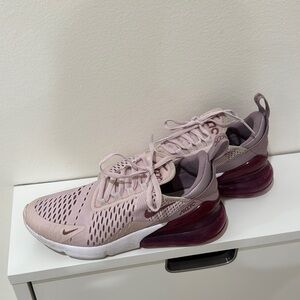 Nike Air Max 270 Pink Sneakers